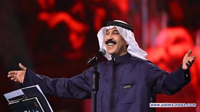 الفنان الكويتي عبد الله الرويشد على كرسي متحرك
